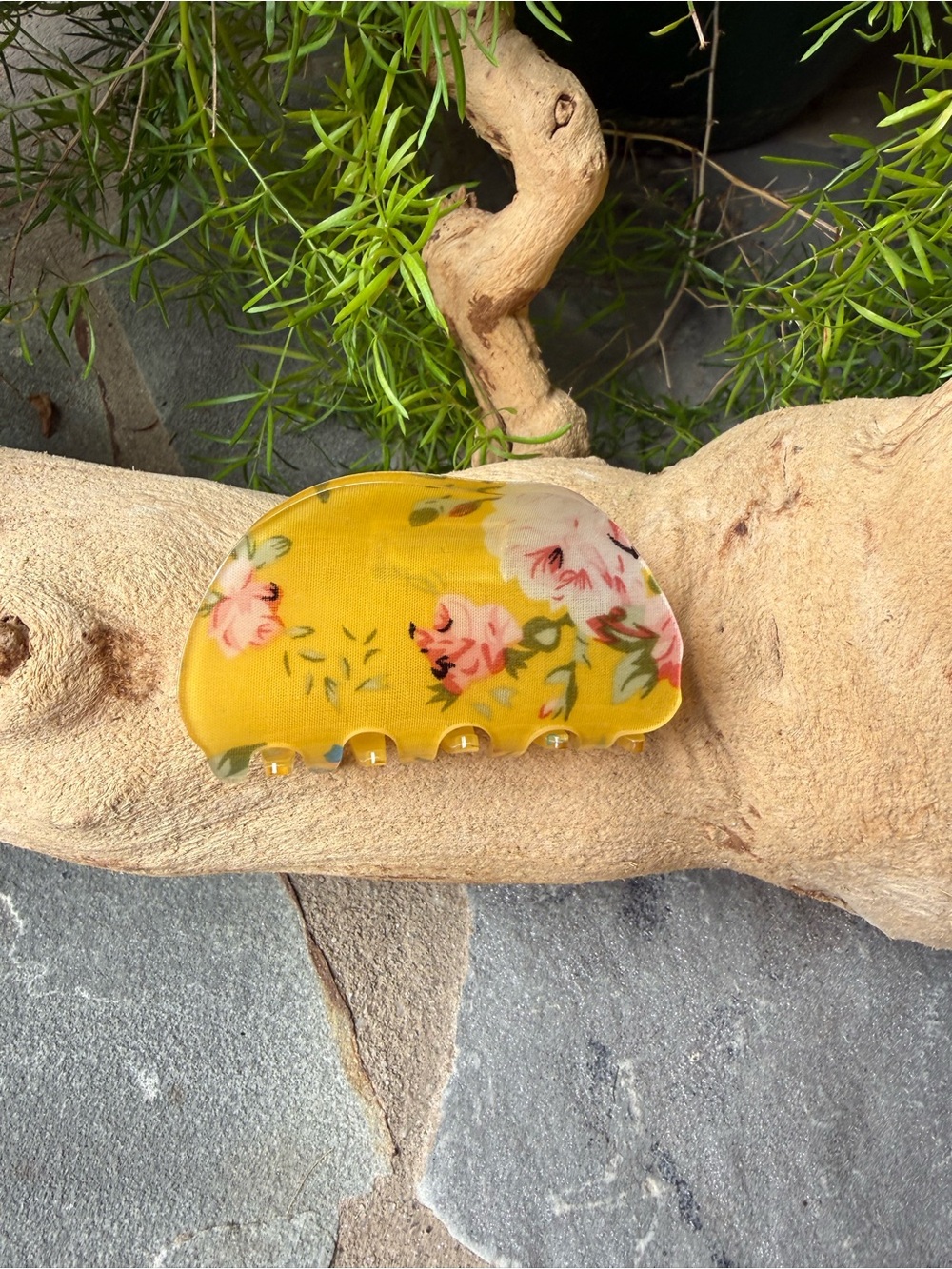 New🌟Anthropologie-Floral Yellow Acrylic Hair Claw Clip